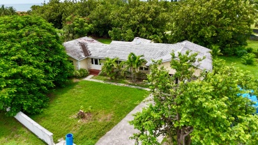 SEA GRAPE LANE, OFF ROYAL PALM WAY UNIT NUMBER 24 HOUSE FOR SALE