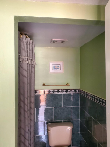 ISLAND BAY CONDO FOR SALE.